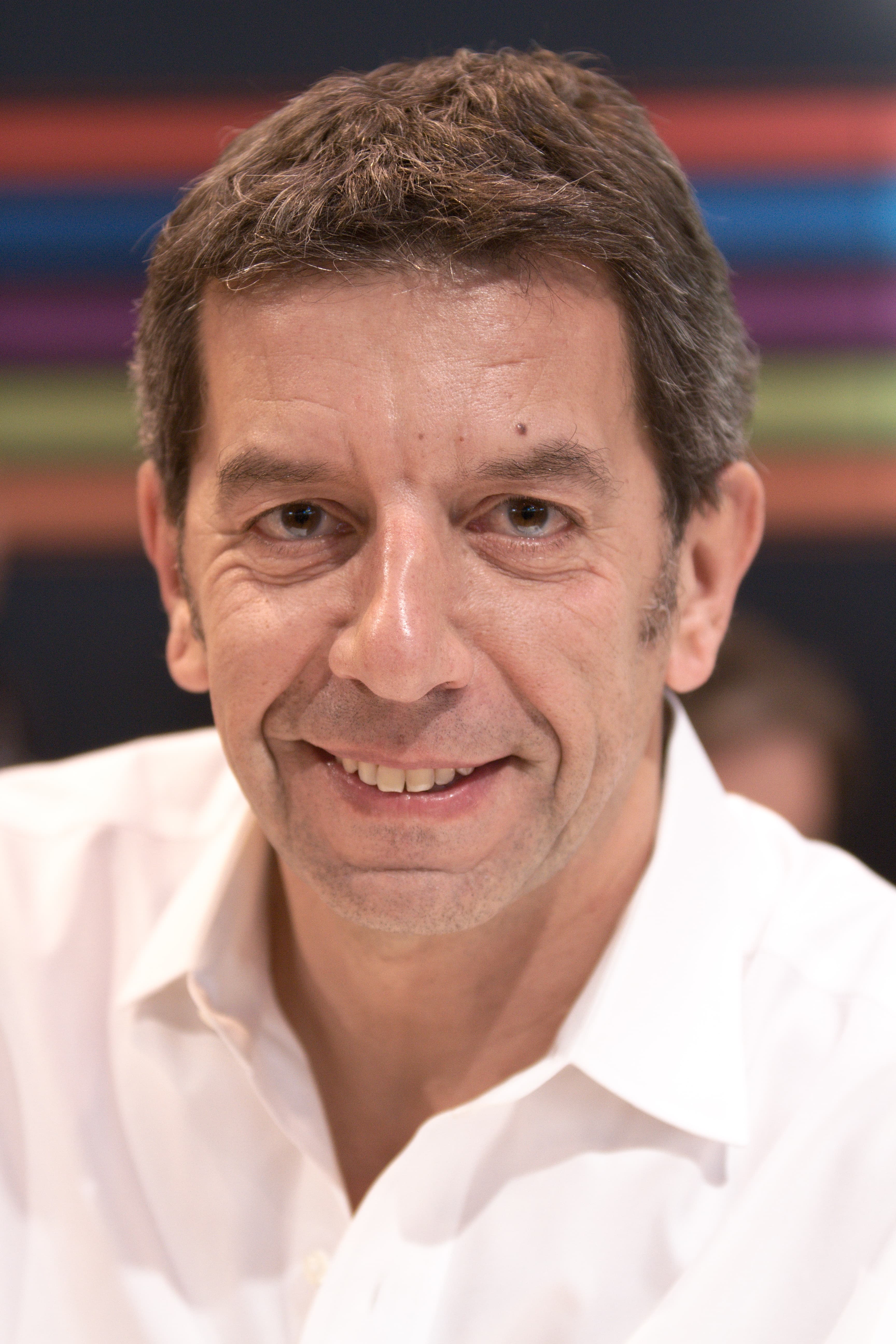 Portrait de Michel Cymes